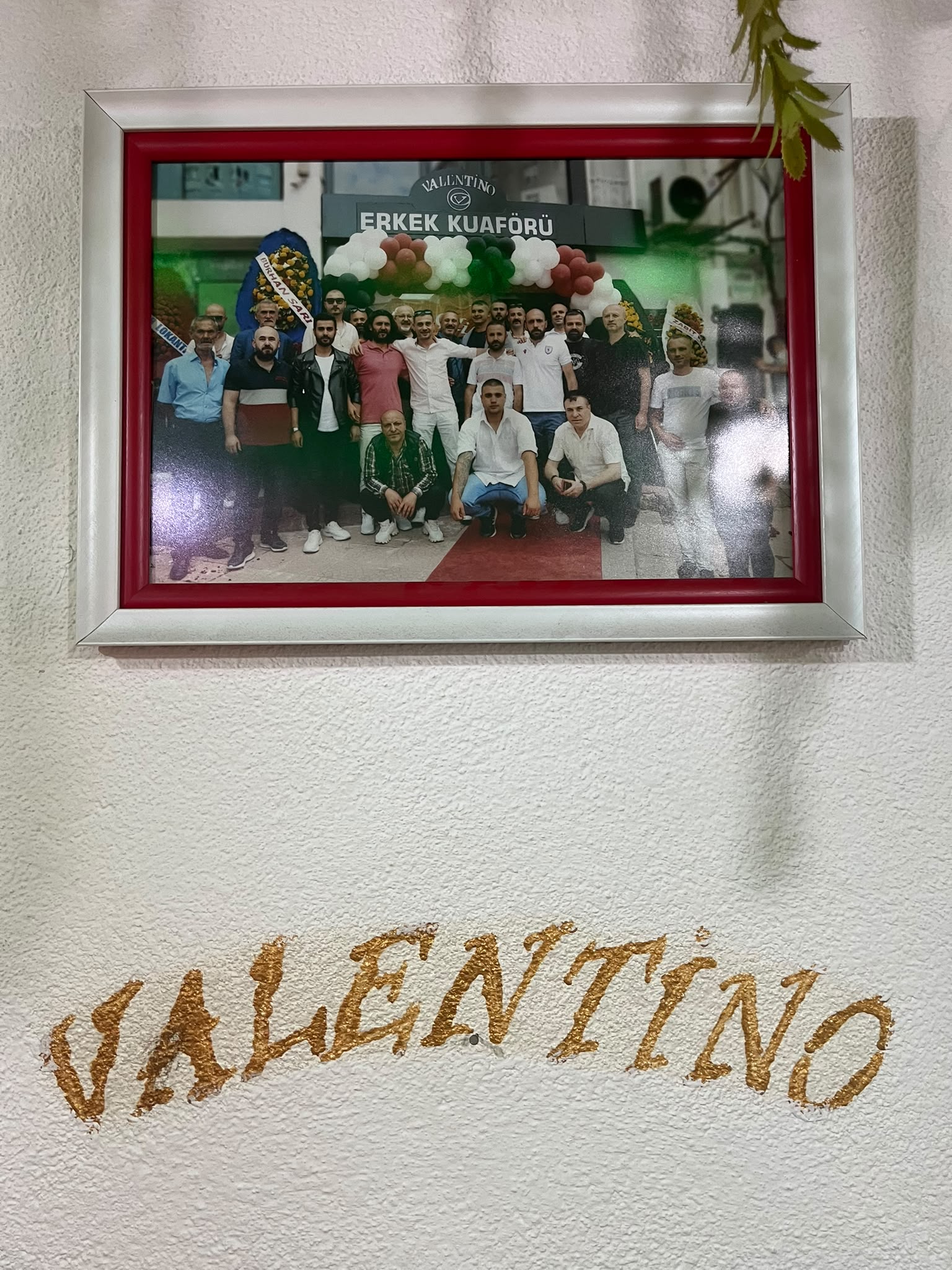 Valentino Erkek Kuaförü salonu